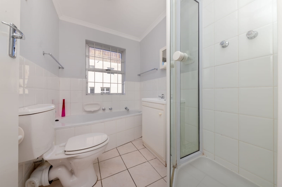 2 Bedroom Property for Sale in Gardens Western Cape